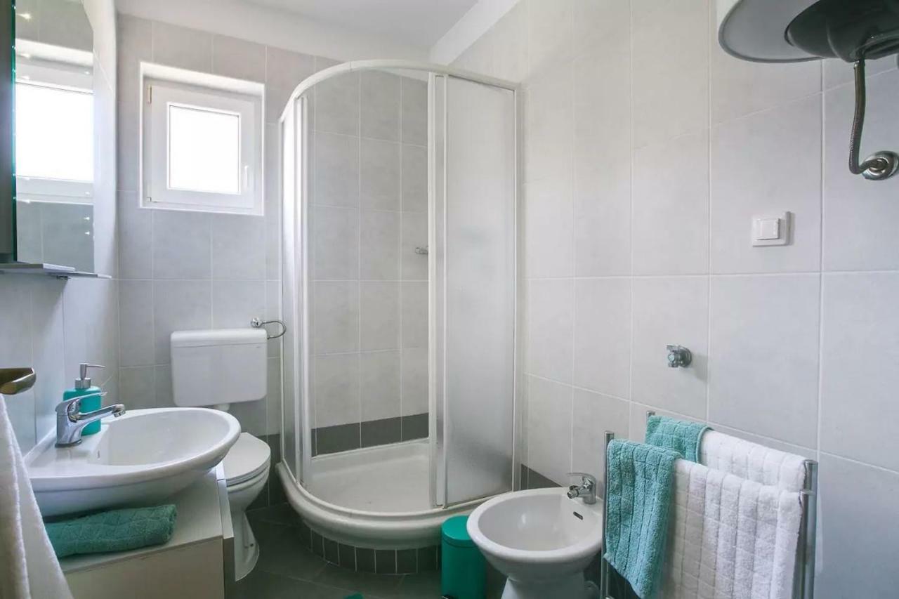 Apartment Vitalia 2+2 Poreč Buitenkant foto